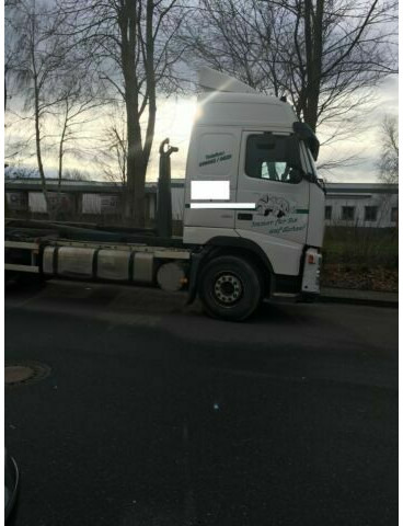 Volvo FH12-420 G.Haus 2xBett Klima Schaltgetriebe Reta - Мултилифт с кука камион: снимка 5 Volvo FH12-420 G.Haus 2xBett Klima Schaltgetriebe Reta - Мултилифт с кука камион: снимка 5