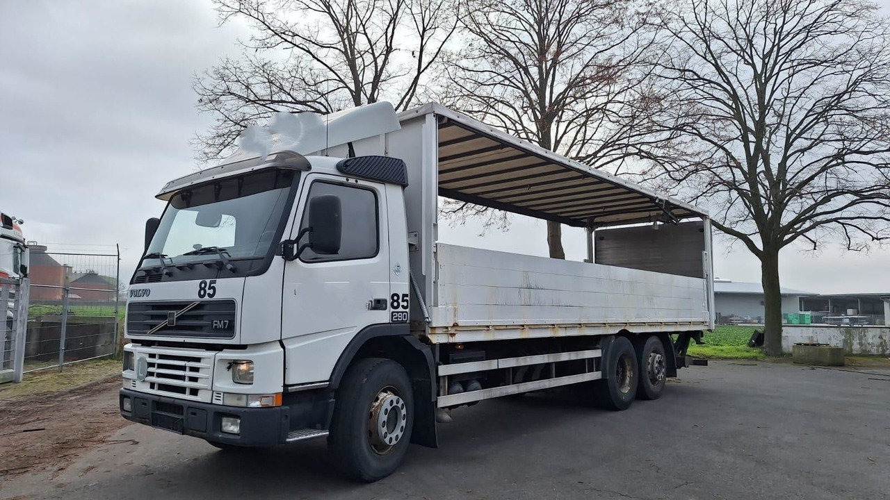 Volvo FM7 6x2 Koffer 3x vorhanden - Камион фургон: снимка 1 Volvo FM7 6x2 Koffer 3x vorhanden - Камион фургон: снимка 1