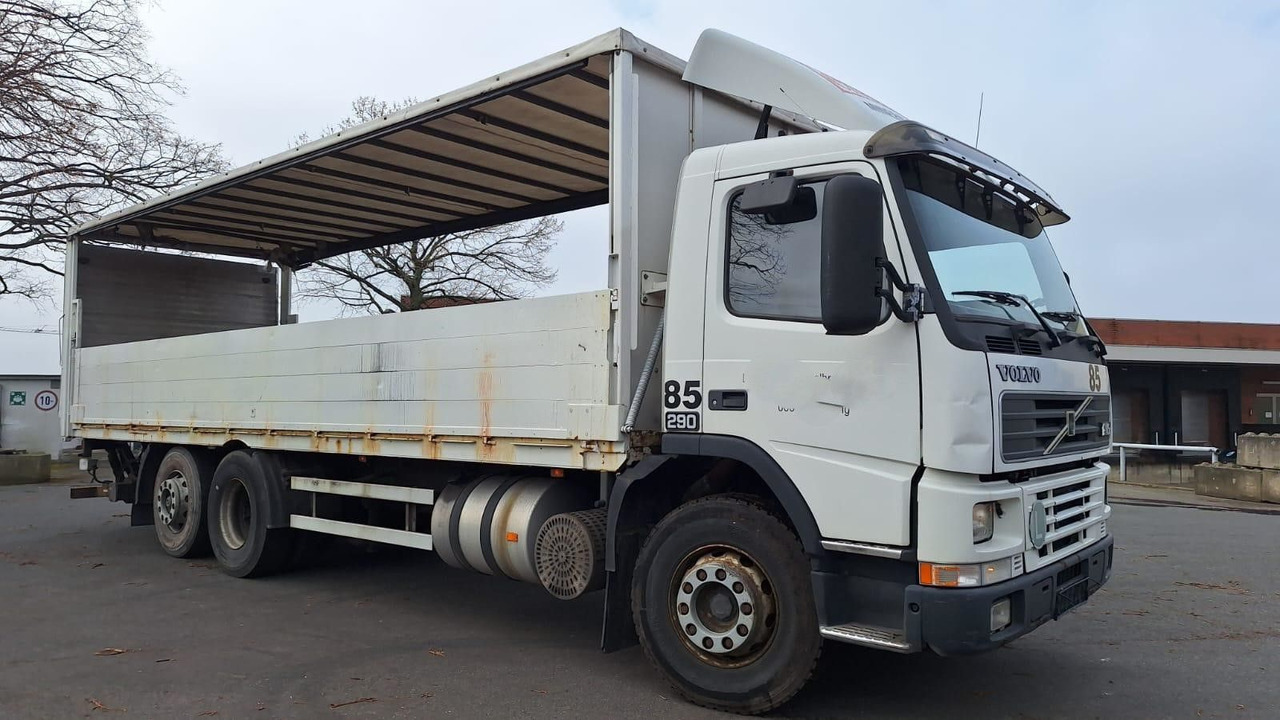 Volvo FM7 6x2 Koffer 3x vorhanden - Камион фургон: снимка 2 Volvo FM7 6x2 Koffer 3x vorhanden - Камион фургон: снимка 2