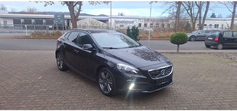 Volvo V40 Cross Country You! - Хечбек: снимка 1 Volvo V40 Cross Country You! - Хечбек: снимка 1
