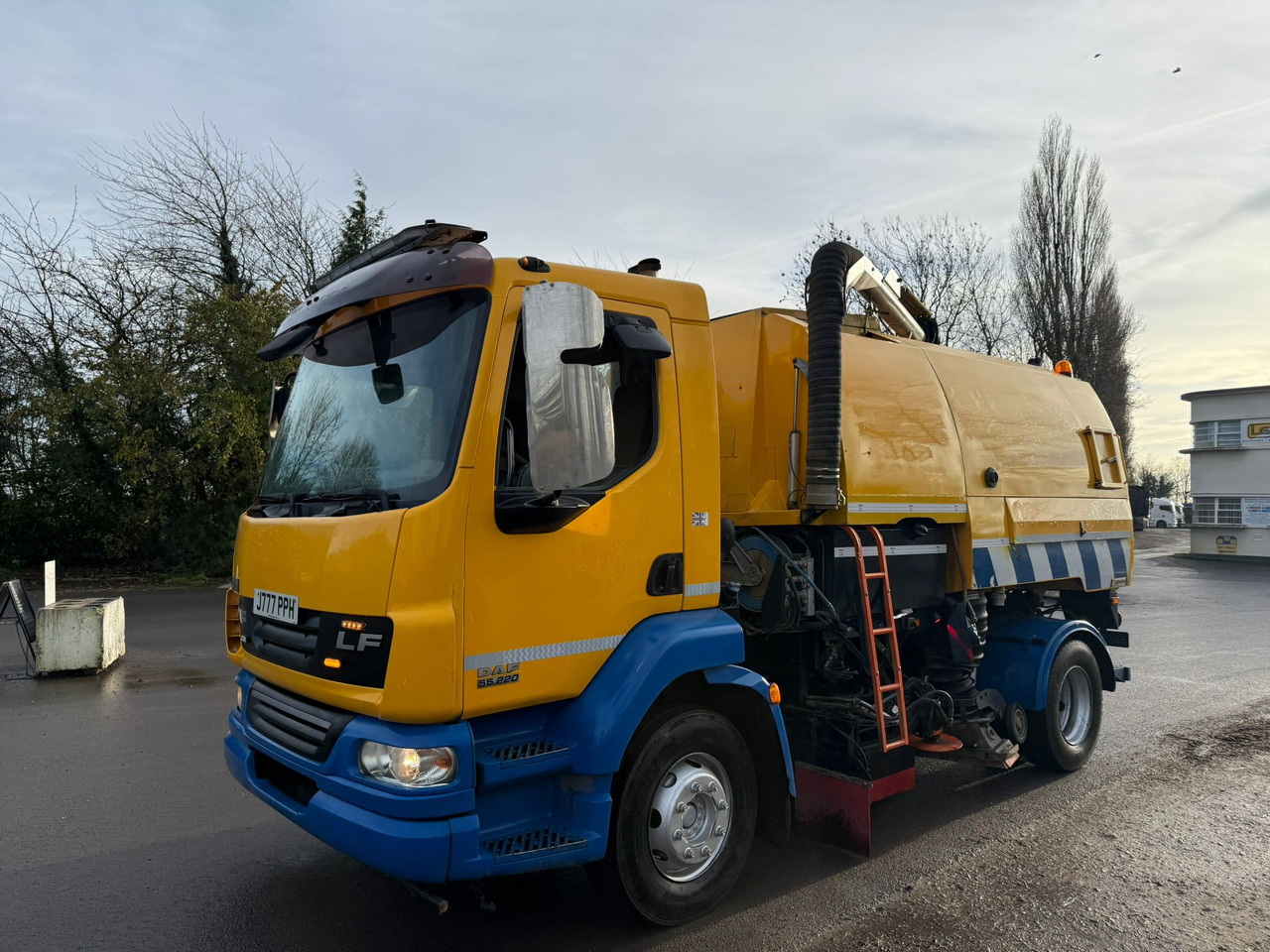 2010 DAF LF 55.220 Road Sweeper - Бордови камион: снимка 2 2010 DAF LF 55.220 Road Sweeper - Бордови камион: снимка 2