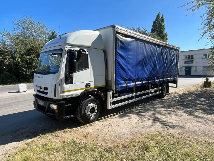2013 Iveco Eurocargo Curtainsider - Камион с брезент: снимка 2 2013 Iveco Eurocargo Curtainsider - Камион с брезент: снимка 2