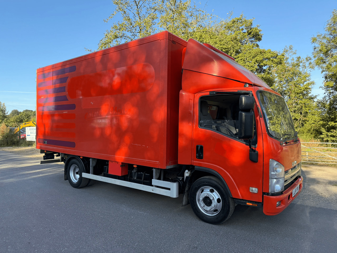 2014 Izuzu Refrigerated Truck - Рефрижератор камион: снимка 5 2014 Izuzu Refrigerated Truck - Рефрижератор камион: снимка 5