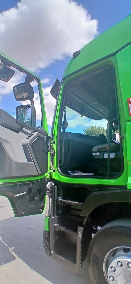 Влекач 2015 Renault T460 Tractor Unit: снимка 25