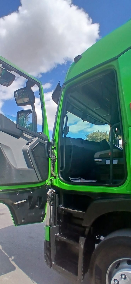 Влекач 2015 Renault T460 Tractor Unit: снимка 23
