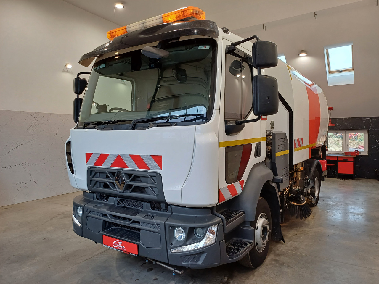 RENAULT D12 Zamiatarka Kehrmaschine 2 Motoren SEMAT Zoeller Szczotki L/R Euro 6 PM10 2017r - Мотометачна машина: снимка 2 RENAULT D12 Zamiatarka Kehrmaschine 2 Motoren SEMAT Zoeller Szczotki L/R Euro 6 PM10 2017r - Мотометачна машина: снимка 2