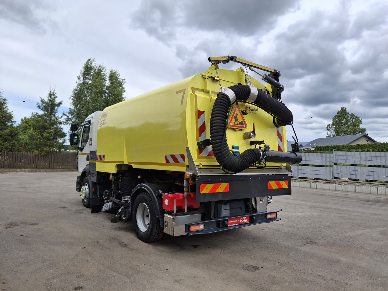 RENAULT D16 Zamiatarka Kehrmaschine SEMAT Zoeller FAUN Karcher Szczotki L/R Hydrostat Euro 6 PM10 Rura Do Liści - Мотометачна машина: снимка 4 RENAULT D16 Zamiatarka Kehrmaschine SEMAT Zoeller FAUN Karcher Szczotki L/R Hydrostat Euro 6 PM10 Rura Do Liści - Мотометачна машина: снимка 4