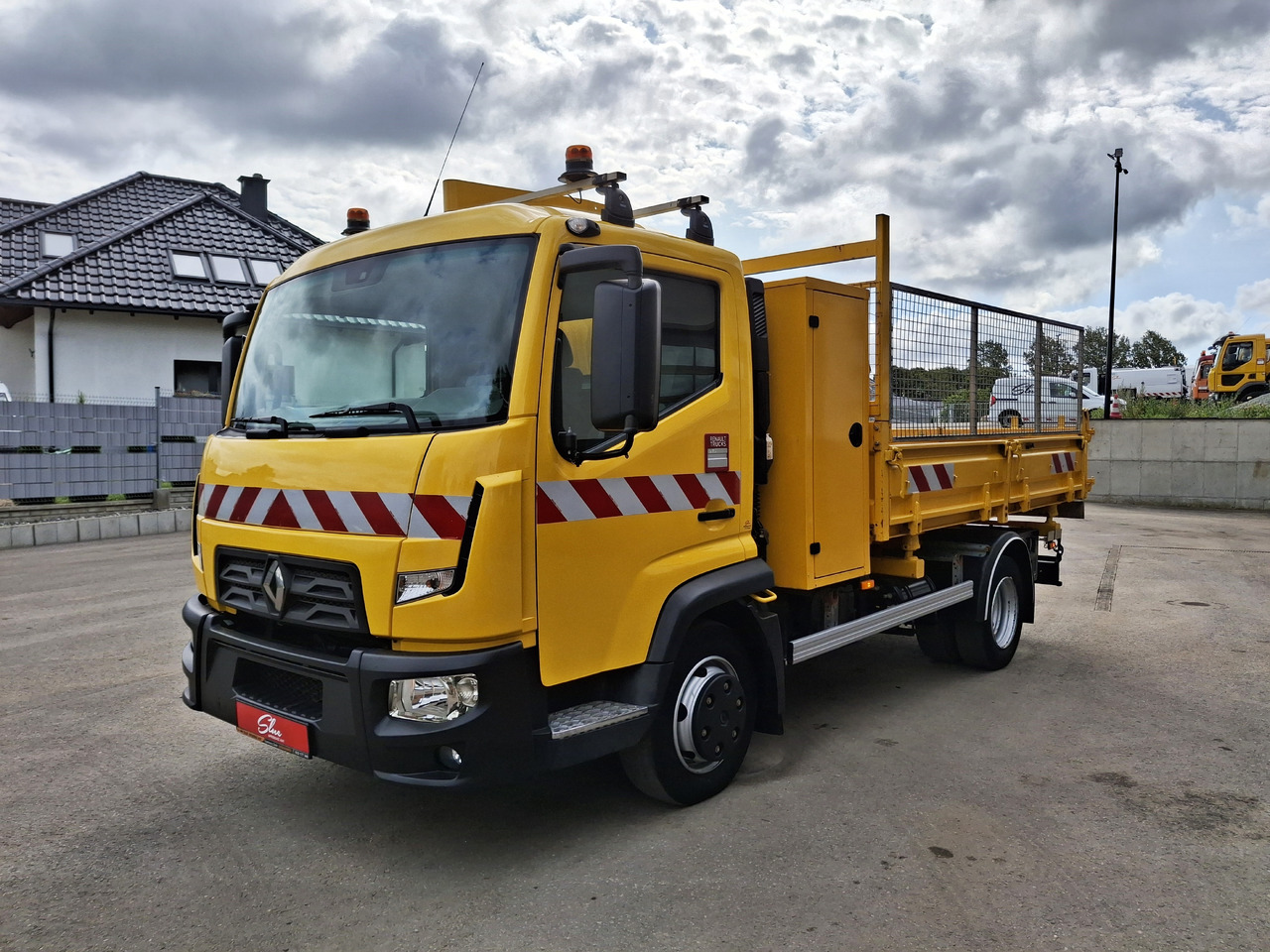 RENAULT D7.5 Wywrotka Kipper 3 Stronna 2015r 84 Tyś KM - Самосвал камион: снимка 2 RENAULT D7.5 Wywrotka Kipper 3 Stronna 2015r 84 Tyś KM - Самосвал камион: снимка 2