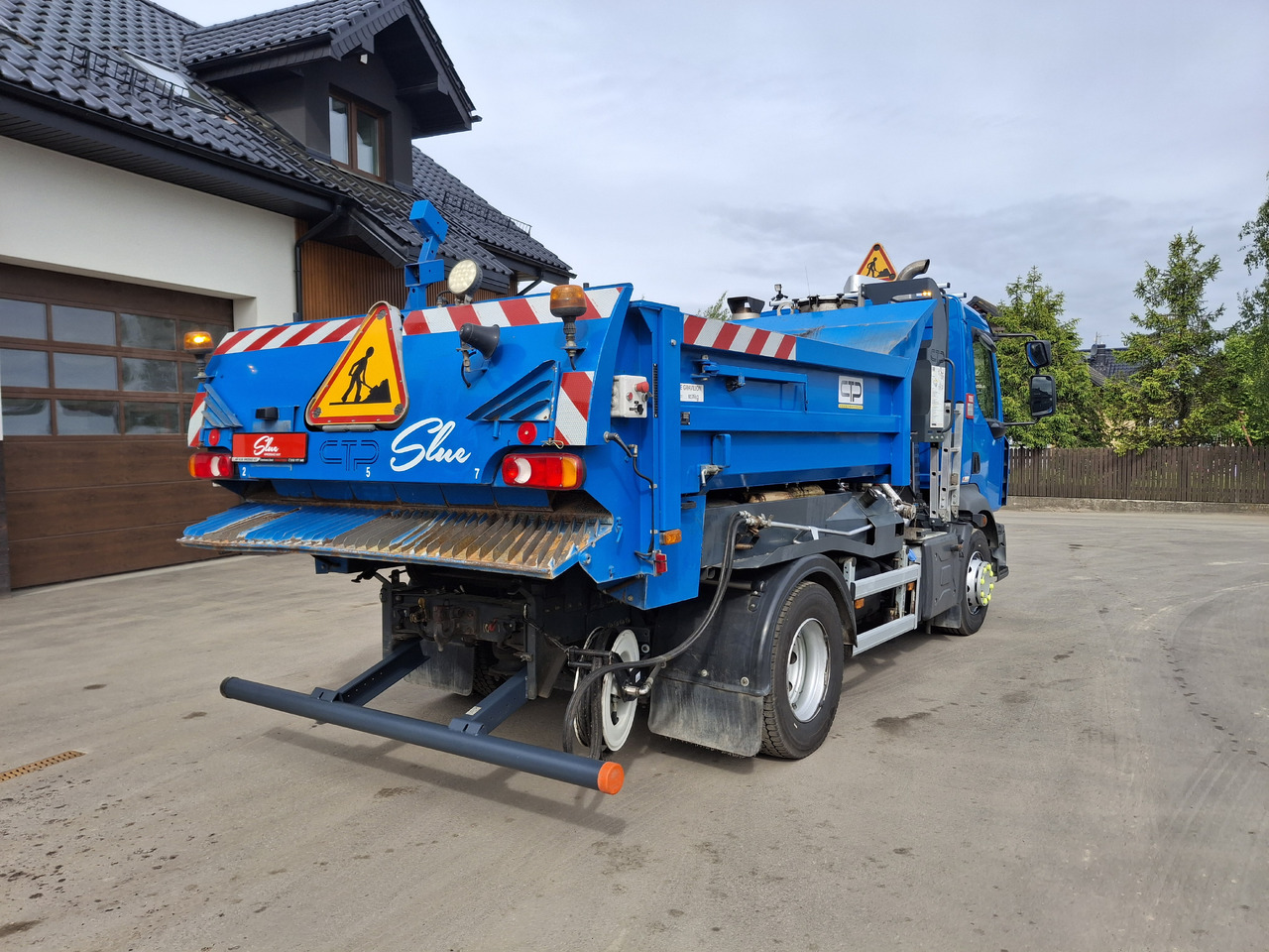 Renault D16 - Гудронатор: снимка 3 Renault D16 - Гудронатор: снимка 3