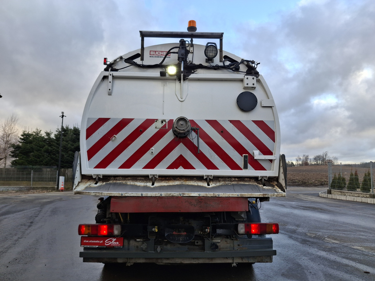 SCANIA 94G Zamiatarka Kehrmaschine BUCHER L/R Frontbürste 2 Motoren Odchwaszczarka Przednia Szczotka - Мотометачна машина: снимка 4 SCANIA 94G Zamiatarka Kehrmaschine BUCHER L/R Frontbürste 2 Motoren Odchwaszczarka Przednia Szczotka - Мотометачна машина: снимка 4