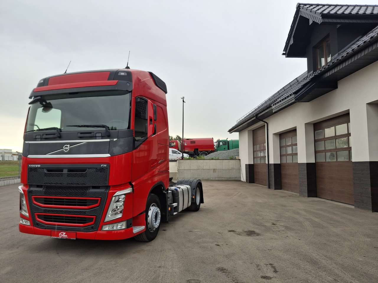 VOLVO FH 420 ADR Sattelzugmaschine Euro 6 Ciągnik Siodłowy Automat Światła LED - Влекач: снимка 2 VOLVO FH 420 ADR Sattelzugmaschine Euro 6 Ciągnik Siodłowy Automat Światła LED - Влекач: снимка 2