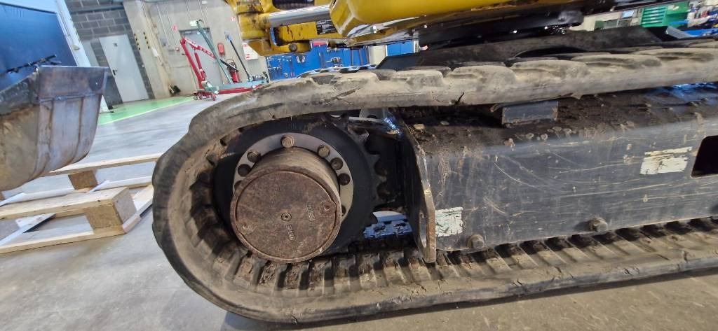Komatsu PC 26 MR - Мини багер: снимка 5 Komatsu PC 26 MR - Мини багер: снимка 5