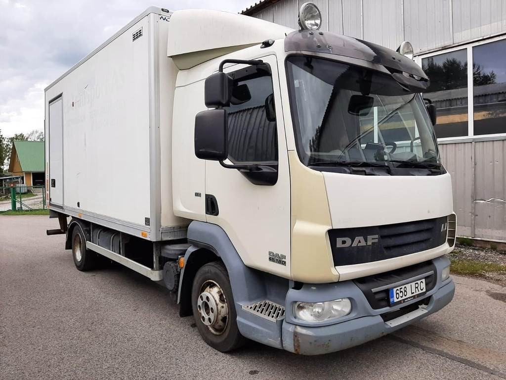 DAF FA 45.180 4X2 KITCHEN - Камион фургон: снимка 4 DAF FA 45.180 4X2 KITCHEN - Камион фургон: снимка 4