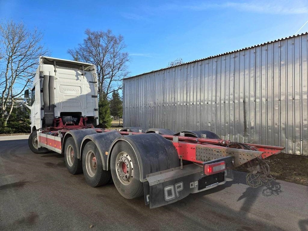 Volvo FH540 8X4 CHASSY - Шаси кабина: снимка 2 Volvo FH540 8X4 CHASSY - Шаси кабина: снимка 2