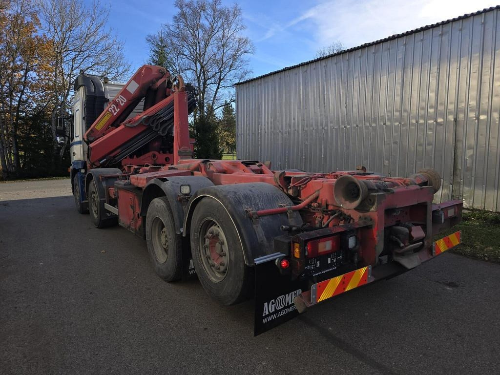 Volvo FM12 420 8X2 HMF 2220 K4 - Мултилифт с кука камион: снимка 2 Volvo FM12 420 8X2 HMF 2220 K4 - Мултилифт с кука камион: снимка 2