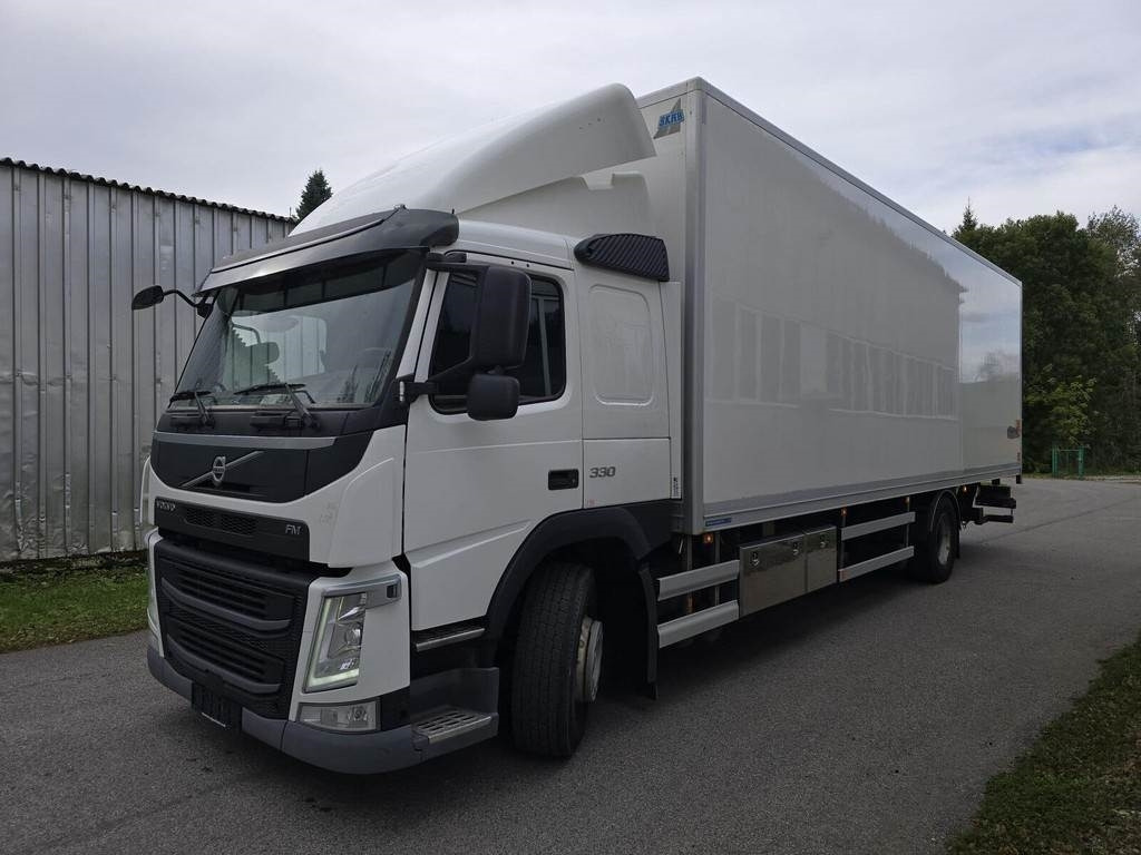 Volvo FM330 4X2 - Камион фургон: снимка 1 Volvo FM330 4X2 - Камион фургон: снимка 1