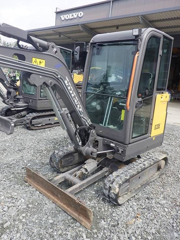 Volvo EC 20 E - Мини багер: снимка 2 Volvo EC 20 E - Мини багер: снимка 2