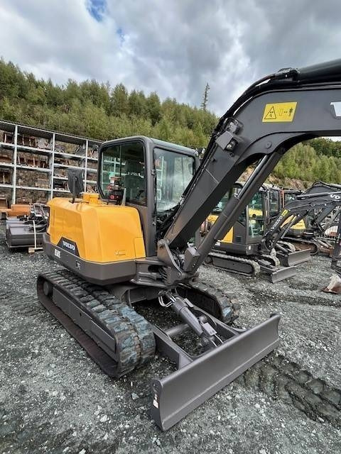 Volvo EC 60 E  - Мини багер: снимка 4 Volvo EC 60 E  - Мини багер: снимка 4