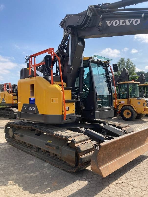 Volvo ECR 145 E - Верижен багер: снимка 4 Volvo ECR 145 E - Верижен багер: снимка 4