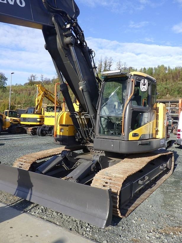 Volvo ECR 235 D - Верижен багер: снимка 2 Volvo ECR 235 D - Верижен багер: снимка 2