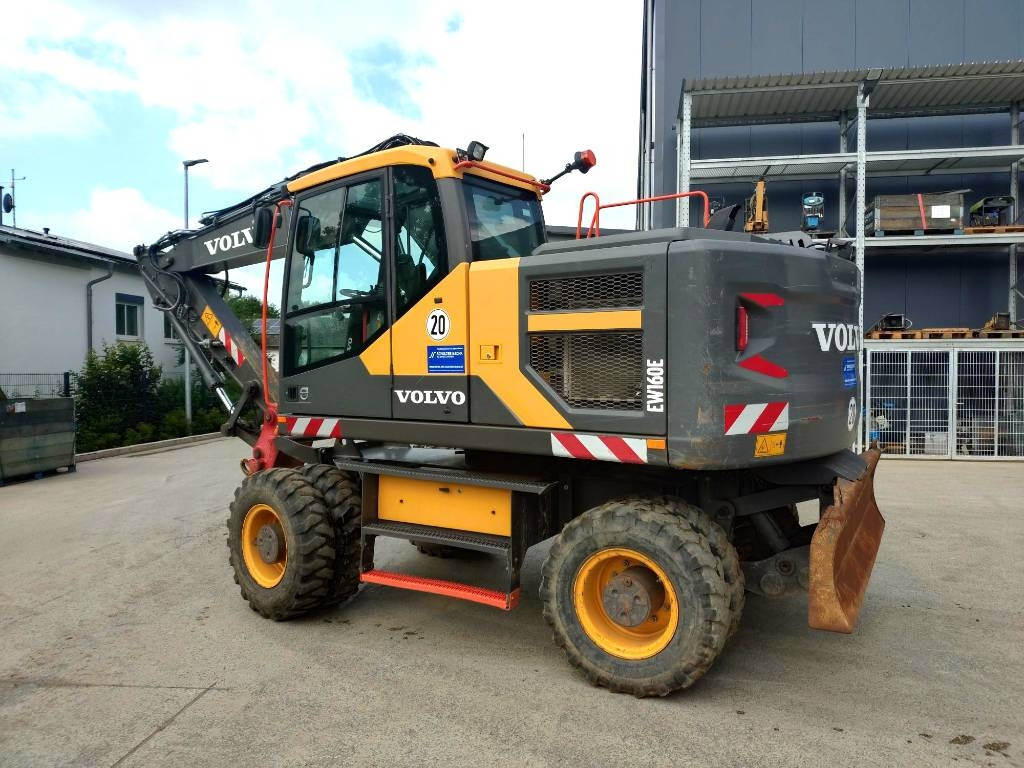 Колесен багер Volvo EW 160 E: снимка 7