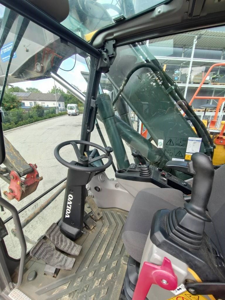 Колесен багер Volvo EW 160 E: снимка 8