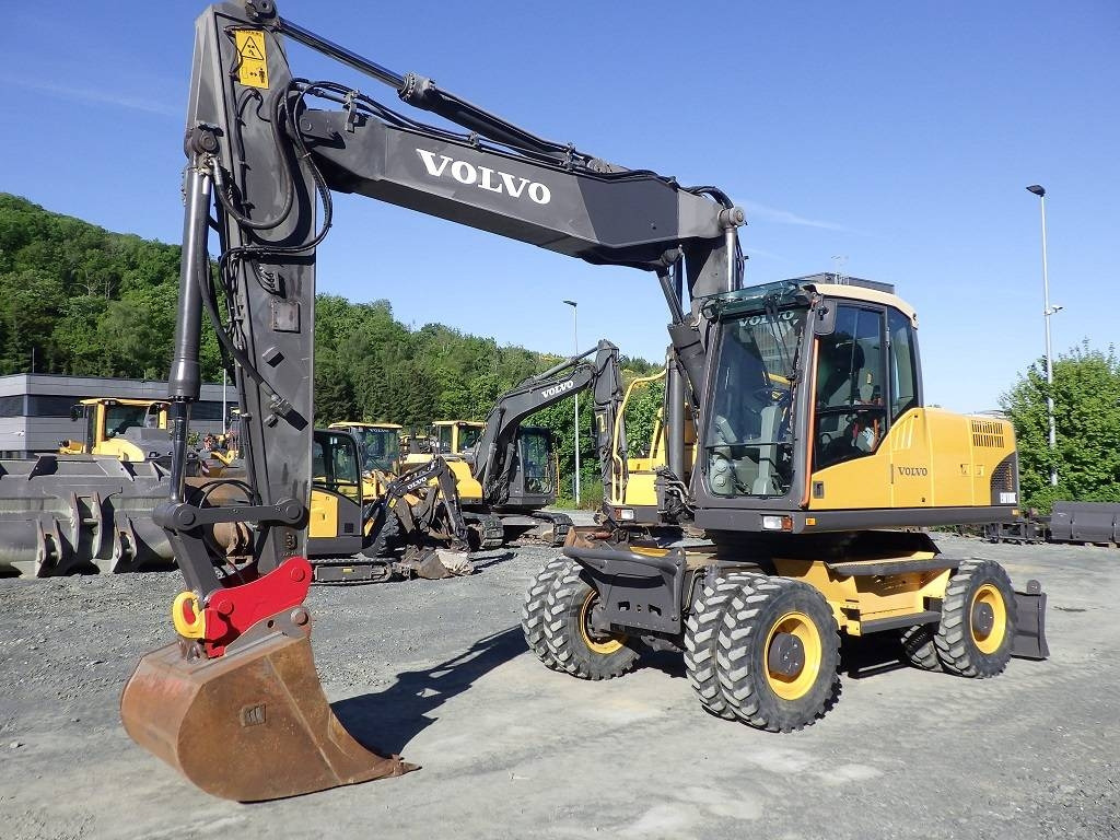 Volvo EW 180 C - Колесен багер: снимка 1 Volvo EW 180 C - Колесен багер: снимка 1