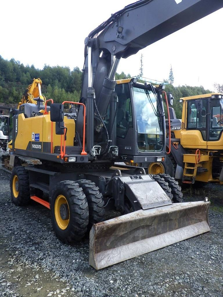 Volvo EW 220 E - Колесен багер: снимка 4 Volvo EW 220 E - Колесен багер: снимка 4