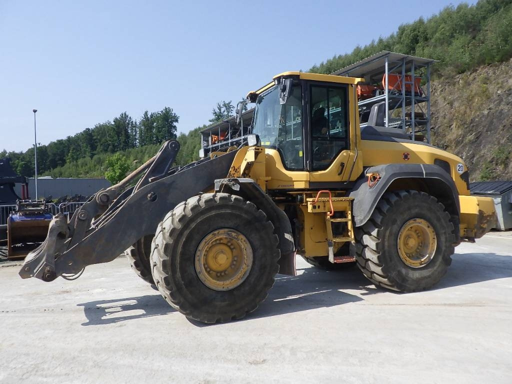 Volvo L 110 H LB - Колесен товарач: снимка 1 Volvo L 110 H LB - Колесен товарач: снимка 1