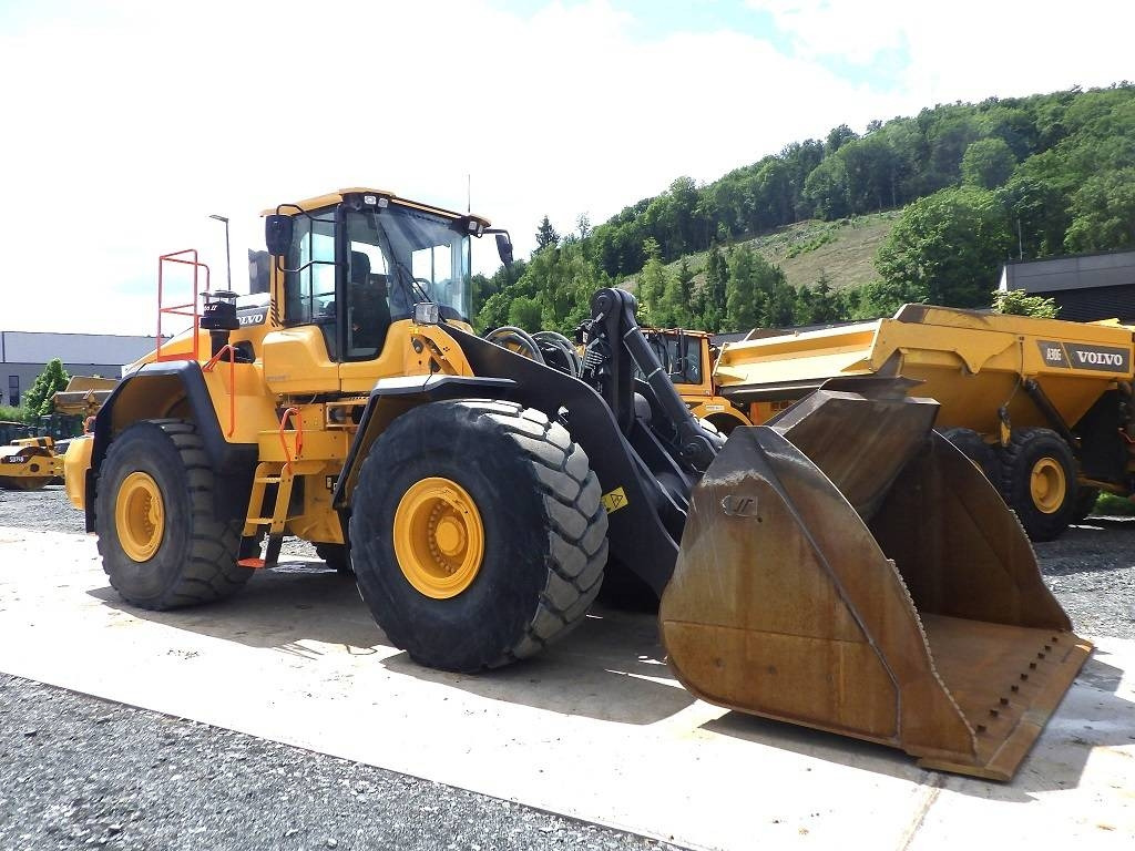 Volvo L 220 H - Колесен товарач: снимка 3 Volvo L 220 H - Колесен товарач: снимка 3