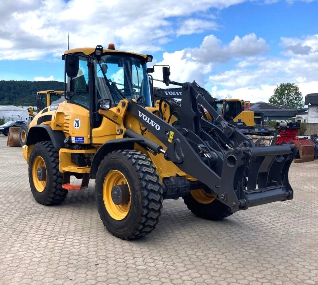 Volvo L 45 H - Колесен товарач: снимка 4 Volvo L 45 H - Колесен товарач: снимка 4