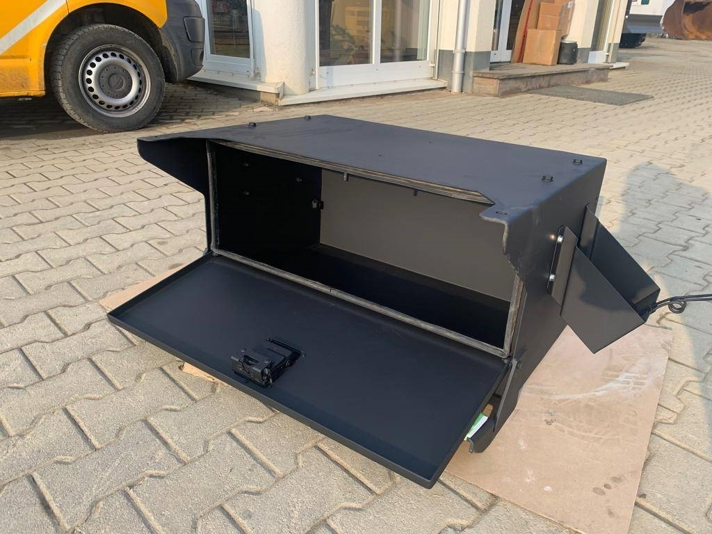 CAT 2x Staubox 556-5556 - Кабина за Строителна техника: снимка 3 CAT 2x Staubox 556-5556 - Кабина за Строителна техника: снимка 3