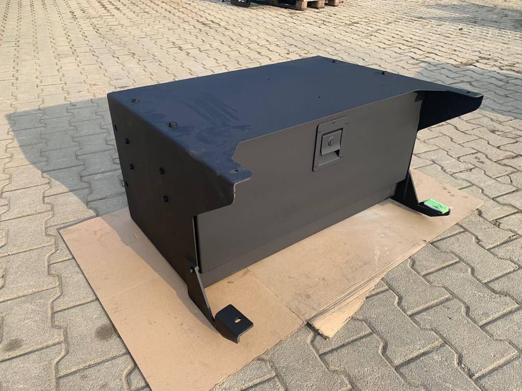 CAT 2x Staubox 556-5556 - Кабина за Строителна техника: снимка 1 CAT 2x Staubox 556-5556 - Кабина за Строителна техника: снимка 1