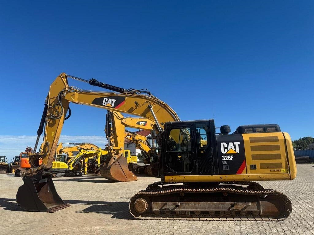 CAT 326 F LN - Верижен багер: снимка 2 CAT 326 F LN - Верижен багер: снимка 2