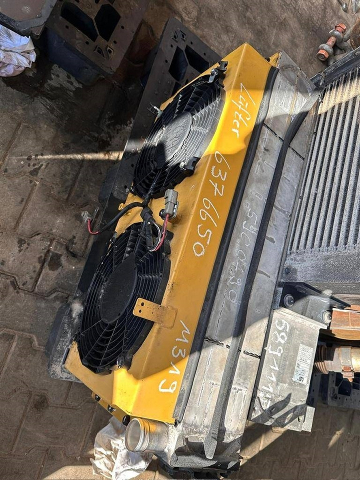 CAT 637-6650 - Sauglüfter ( 2x ) - Радиатор за Строителна техника: снимка 3 CAT 637-6650 - Sauglüfter ( 2x ) - Радиатор за Строителна техника: снимка 3
