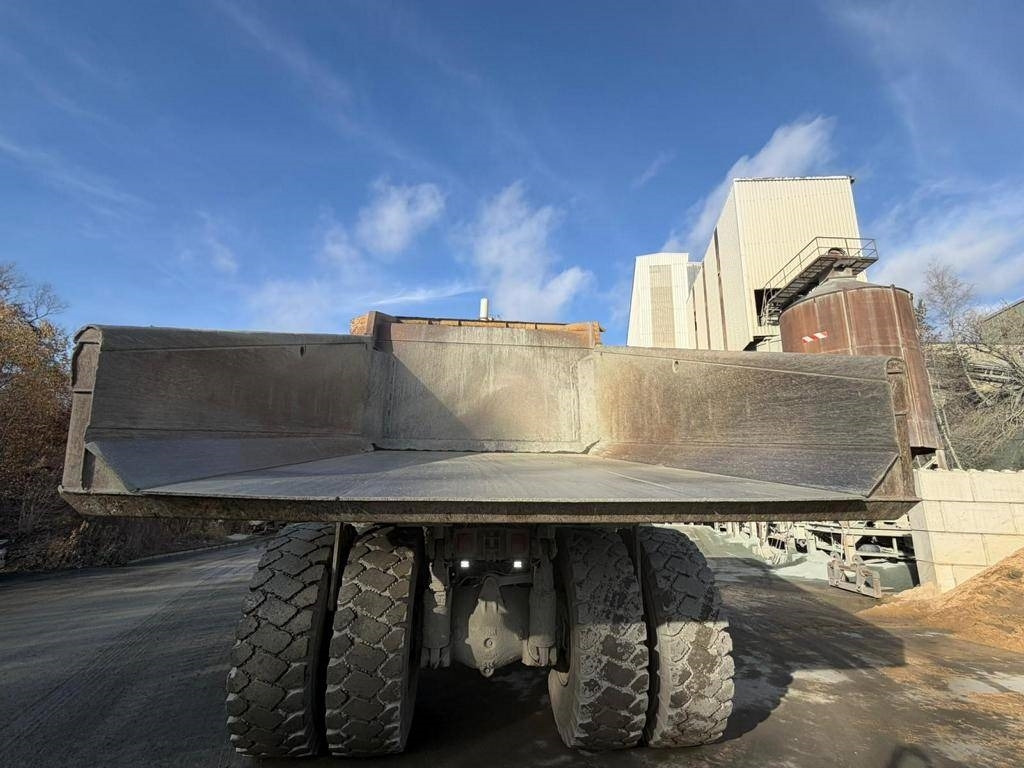 CAT 775 F - Кариерен самосвал: снимка 4 CAT 775 F - Кариерен самосвал: снимка 4