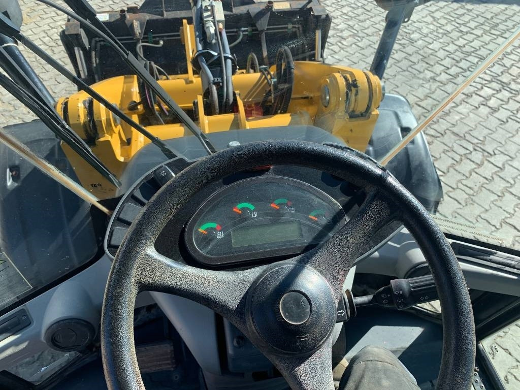 Колесен товарач CAT 908M: снимка 12