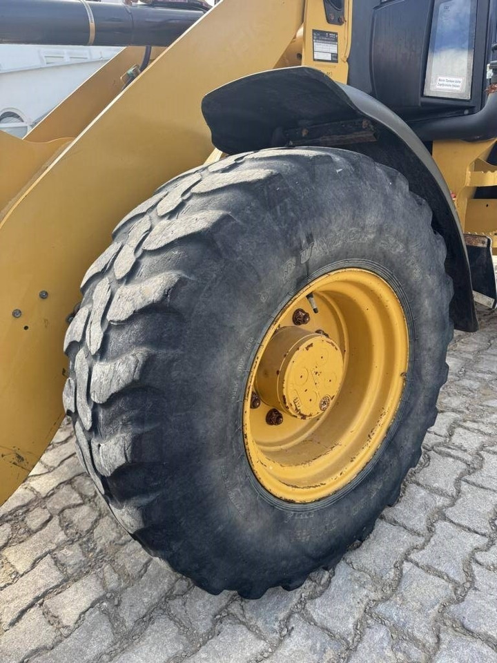 Колесен товарач CAT 908M: снимка 16
