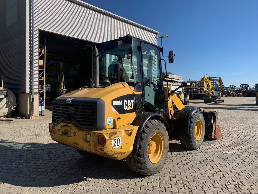 CAT 908M - Колесен товарач: снимка 5 CAT 908M - Колесен товарач: снимка 5