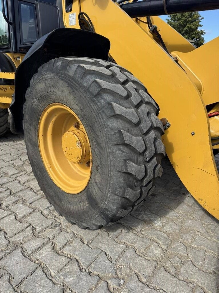 Колесен товарач CAT 908M: снимка 13