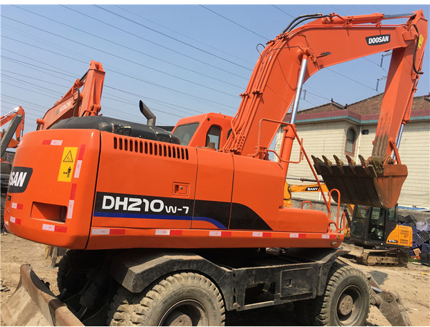 2018 Doosan DH210 - Колесен багер: снимка 2 2018 Doosan DH210 - Колесен багер: снимка 2