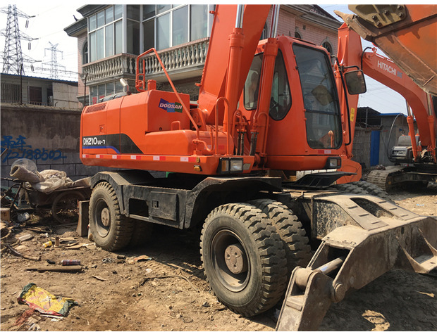 2018 Doosan DH210 - Колесен багер: снимка 4 2018 Doosan DH210 - Колесен багер: снимка 4