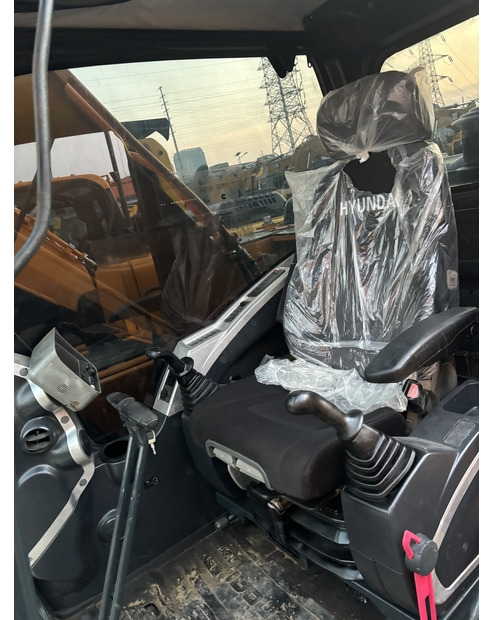 Верижен багер 2022 Hyundai 225: снимка 15