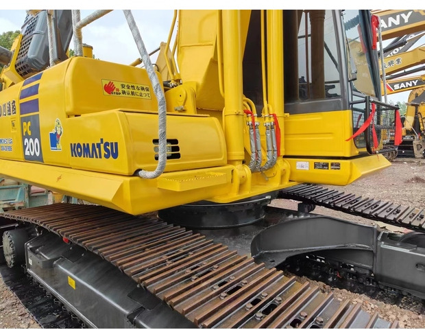 2022 Komatsu PC200-8 - Верижен багер: снимка 3 2022 Komatsu PC200-8 - Верижен багер: снимка 3