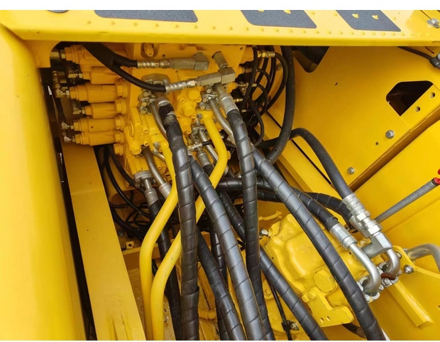 2022 Komatsu PC200-8 - Верижен багер: снимка 5 2022 Komatsu PC200-8 - Верижен багер: снимка 5