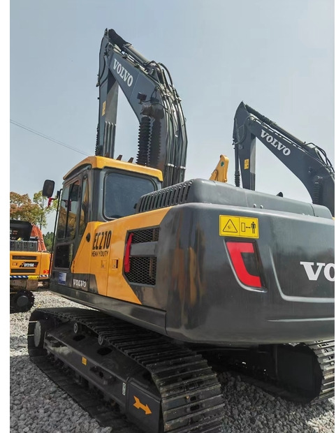 2022 Volvo EC210 - Верижен багер: снимка 1 2022 Volvo EC210 - Верижен багер: снимка 1