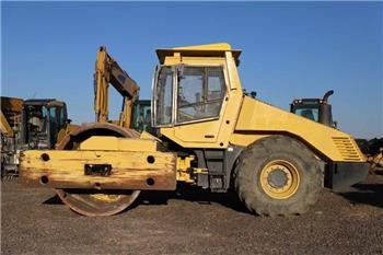 Bomag BW 225 D-3 - Пътен валяк: снимка 1 Bomag BW 225 D-3 - Пътен валяк: снимка 1