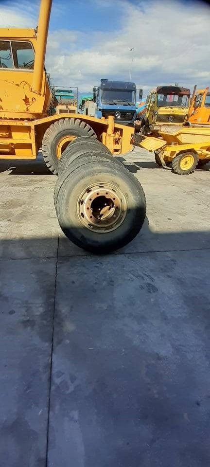 Bridgestone 13R22.5 - Гума за Строителна техника: снимка 3 Bridgestone 13R22.5 - Гума за Строителна техника: снимка 3
