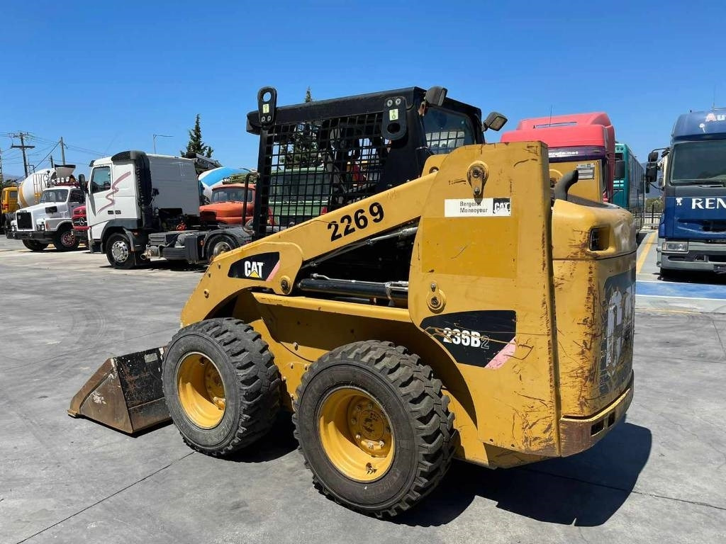 CAT 236 B - Мини челен товарач: снимка 4 CAT 236 B - Мини челен товарач: снимка 4