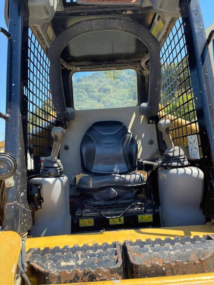 CAT 236 B - Мини челен товарач: снимка 5 CAT 236 B - Мини челен товарач: снимка 5